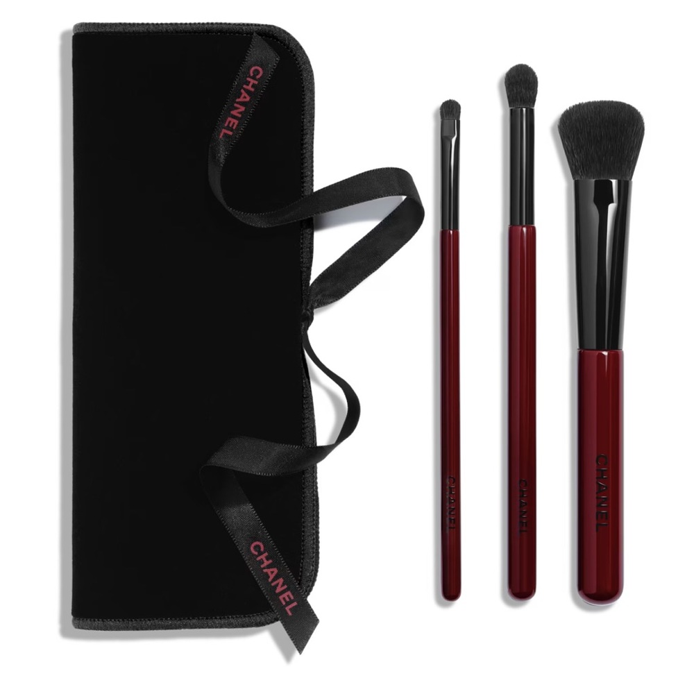 CHANEL - Les Pinceaux Rouge Noir Brush Collection